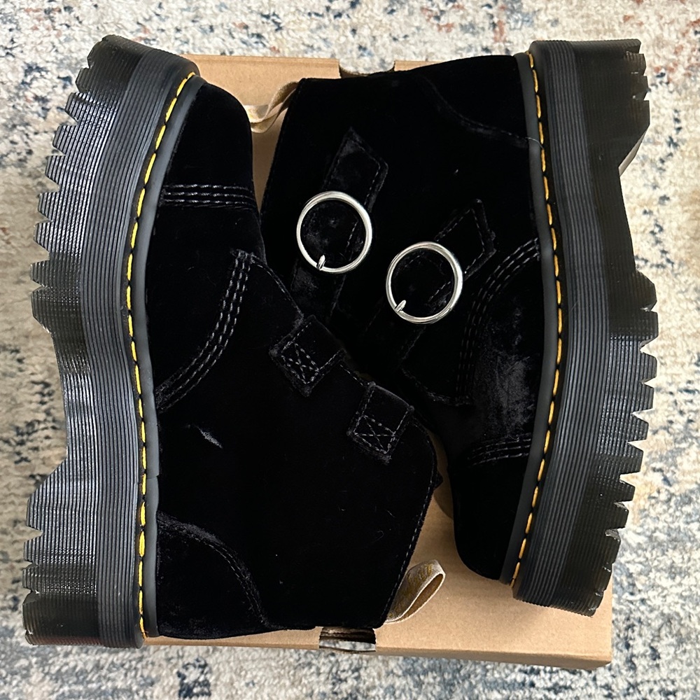 Dr. Martens V Devon Black Velvet Boots